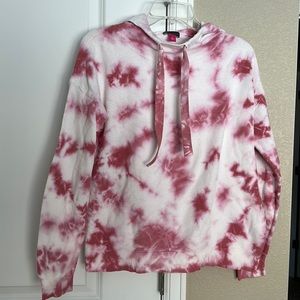 Cute tie dye look pullover